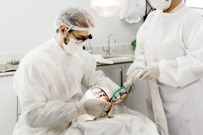 Implantatchirurgie- Zahnmedizin-Operation