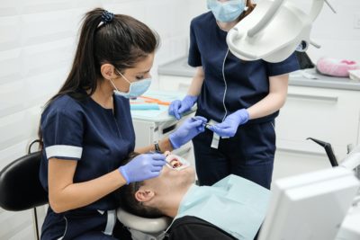 Oralchirurgie- Zahnarztpraxis